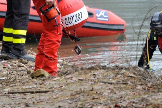 Mareggiata alla foce del Tevere, evacuazione per 50 persone a Fiumicino