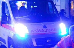 Incidente nel Trevigiano, scontro tra due auto: un morto e sette feriti