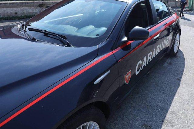 Furto a casa di un dirigente sportivo, preso il ladro: è un calciatore avversario