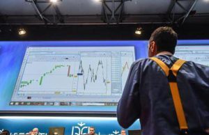 Piazza Affari chiude in rosso, crollano le borse asiatiche con Seoul