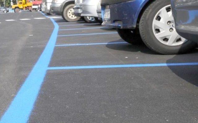 Strisce-blu-parcheggio sosta