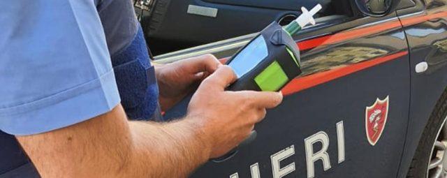 carabinieri alcool test posto di blocco