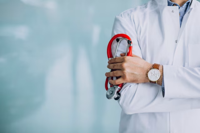 giovane-medico-dottore sanità ospedale visita