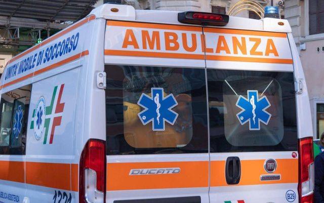 Camion investe bicicletta a Bologna, muore 23enne