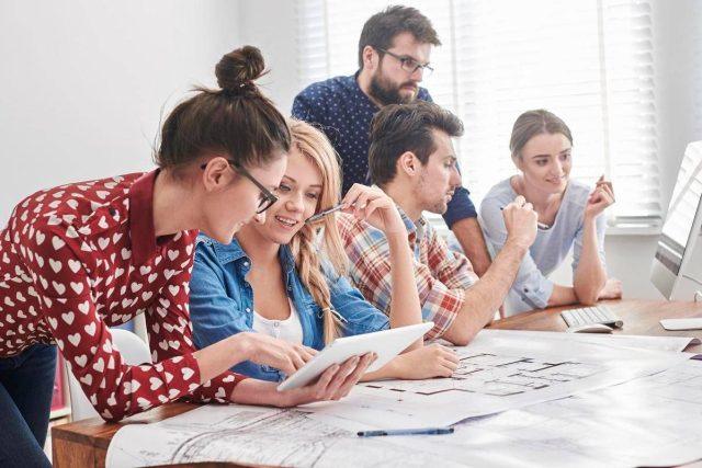 Due giovani italiani su tre ottimisti sul futuro
