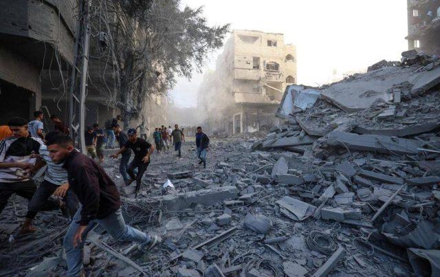 Gaza, dopo i raid torna il cessate il fuoco. Oggi gli inviati di Trump in Israele