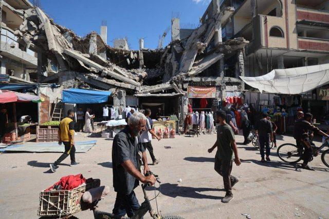 Gaza, oggi riapre il valico di Rafah. Dall’Italia 100 tonnellate di auti e un piano per la ricostruzione