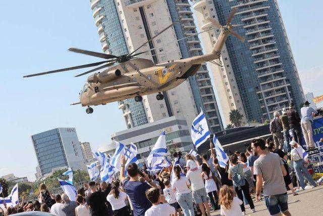 “Hamas viola accordo e restituisce solo 4 corpi”, famiglie ostaggi accusano