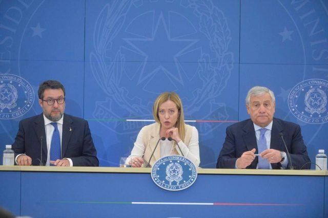 Manovra, sale tensione in maggioranza: alt Forza Italia su affitti brevi, banche ancora in mirino Lega