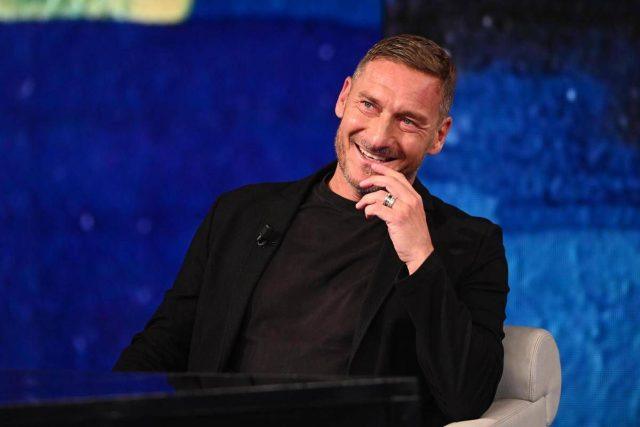 Totti: “Roma-Inter una battaglia. Lautaro o Dybala? Servirà… Cristante”
