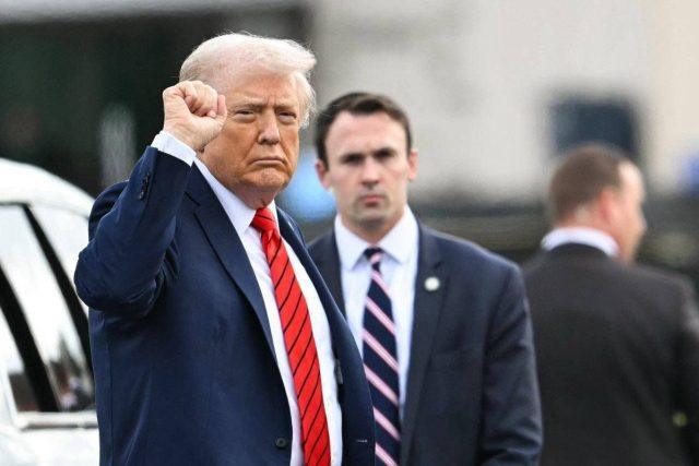 Trump, parla il medico: “Ottima salute, età cardiaca di 14 anni più giovane dell’anagrafica”