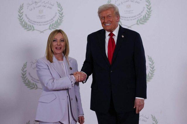 Trump rilancia su Truth il celebre intervento di Meloni: “Sono una madre, sono cristiana”