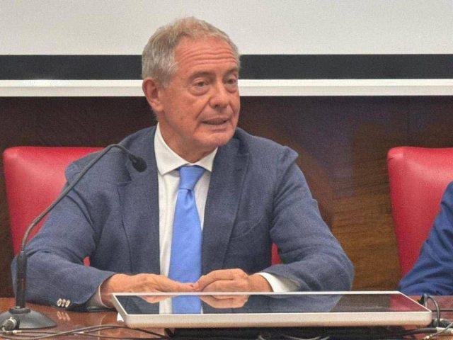 Urso a Unaitalia: “Maggiorazione ammortamenti e credito imposta acquisti 4.0”
