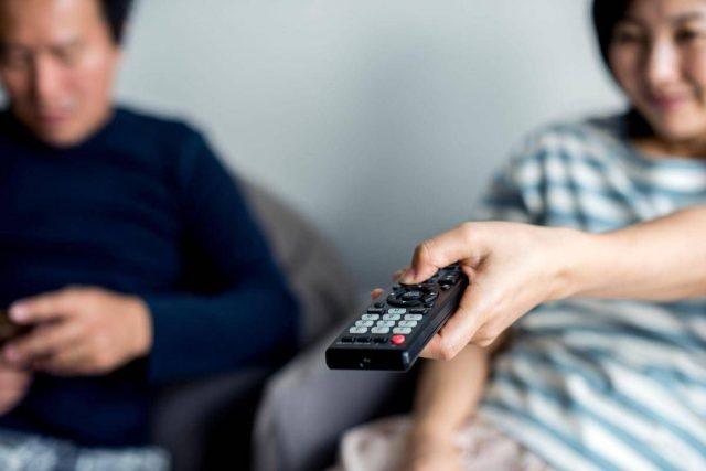 Ascolti tv, Montalbano su Rai1 vince col 18,6%. L’access prime time è di Scotti