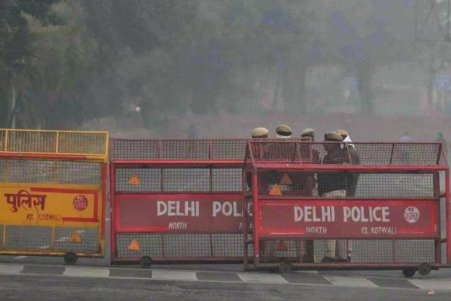 India, attentato Forte Rosso: identificato uomo alla guida dell’autobomba, 13 i morti