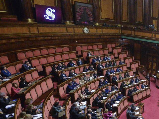Manovra, la carica degli emendamenti