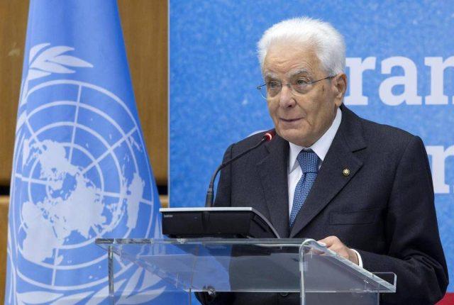 Mattarella a Vienna: “Inaccettabile l’allusione all’uso di armi di distruzione di massa”