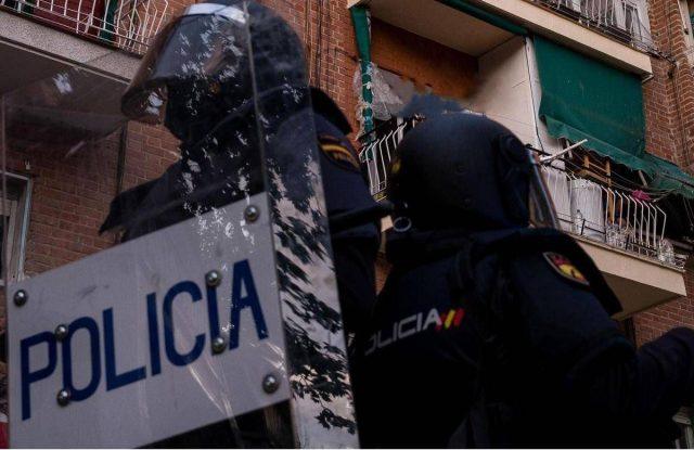 Spagna, “attacco jihadista” a Madrid: 18enne ferisce tre persone