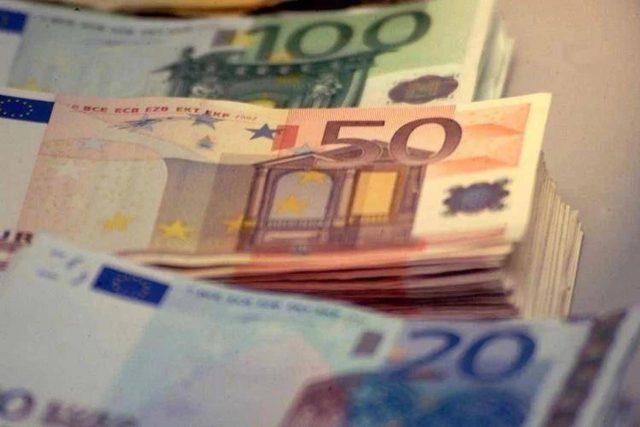 Tredicesima, i consigli dell’analista: “Attenzione a lasciarla sul conto”