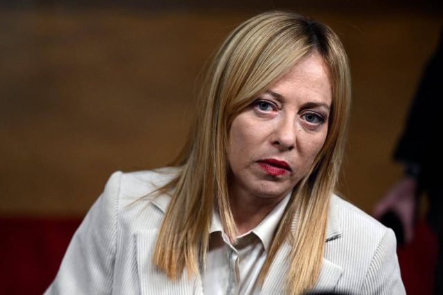 Manovra, Meloni convoca vertice e serra ranghi: arriva un nuovo emendamento
