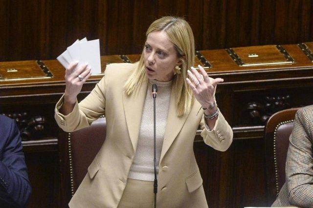 Ucraina-Russia, Meloni: “Da Mosca pretese irragionevoli”. E ribadisce: “Italia non intende inviare soldati”