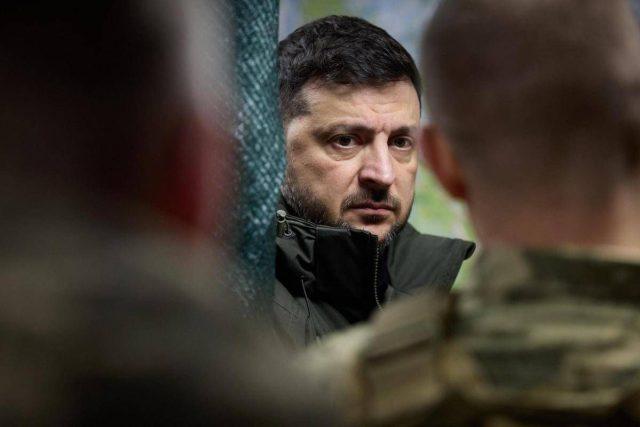 Ucraina, le elezioni e il sondaggio: Zelensky rischia la sconfitta