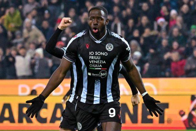 Udinese-Napoli, due reti annullate ai bianconeri tra le proteste. Cos’è successo