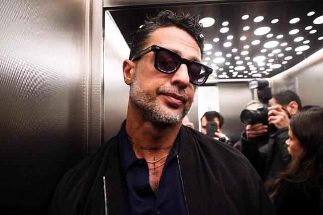 Caso Signorini, Corona e la denuncia di Mediaset: “Contro di me nuovo editto bulgaro, io li rovino”