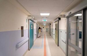 Catanzaro, bimbo di 18 mesi muore in ospedale: altri 4 ricoverati, vanno tutti allo stesso asilo