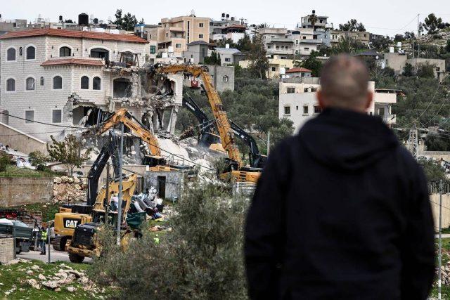 Ramallah, colono armato minaccia due carabinieri: ambasciata d’Italia protesta con Israele