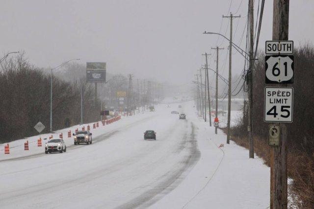 Tempesta di neve e ghiaccio negli Usa, oltre 12mila voli cancellati
