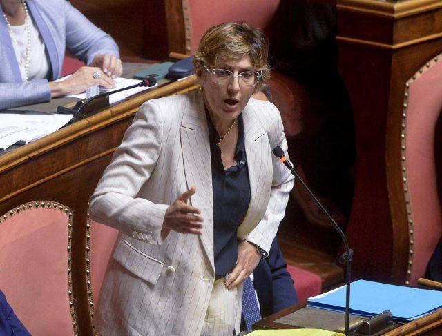 Violenza sulle donne, ecco testo base Bongiorno: non c’è ‘consenso’ e arriva ‘freezing’, pene più alte