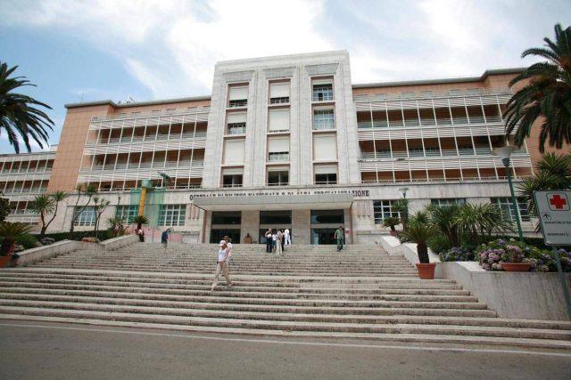 Bimbo trapiantato a Napoli, cuore ‘bruciato’ trasportato da Bolzano in un box di plastica comune