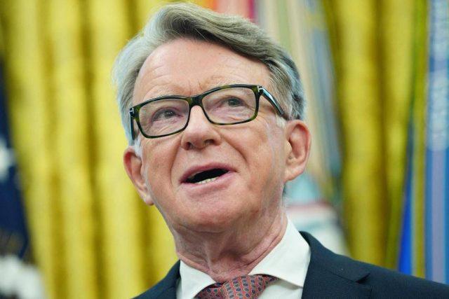Caso Epstein, possibili altre dimissioni dopo pubblicazione messaggi WhatsApp di Mandelson