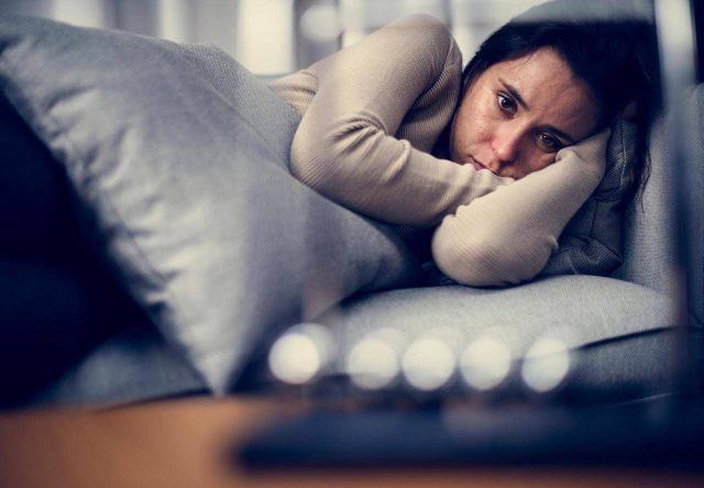 Il dolore cronico è rosa, ecco perché dura di più nelle donne