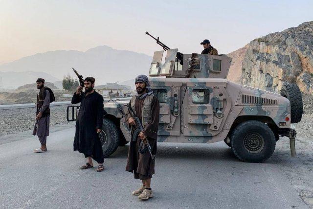 Pakistan-Afghanistan, Islamabad bombarda Kabul: scontri al confine