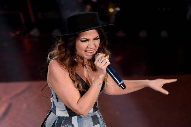 Sanremo 2026, Cristina D’Avena chi è: la cover con le Bambole di Pezza