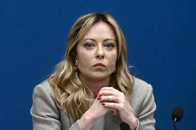 Iran, Ciriani: “Meloni pronta a riferire in Parlamento l’11 marzo”