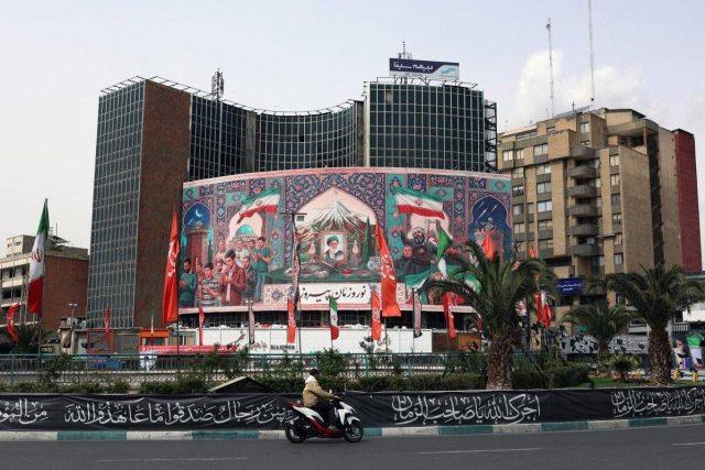 Iran, Pasdaran: “Attacco a centrali elettriche Israele e Golfo se colpiscono le nostre”. Forti esplosioni in tutto il Paese, danni a ospedale – La diretta
