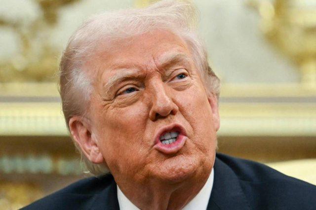 Iran, la minaccia di Trump: “Guardate cosa succede oggi”