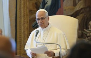 Papa “Guerra mai benedetta da Dio, risolvere conflitti da umani e non da bestie”