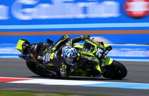 Fernandez vince la sprint di Assen, terzo Di Giannantonio davanti a Bezzecchi