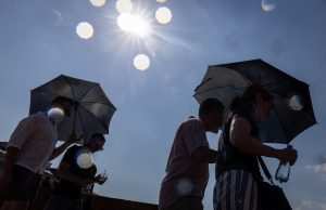 Caldo estremo sull’Italia, oggi sono 22 le città da bollino rosso: domani salgono a 25
