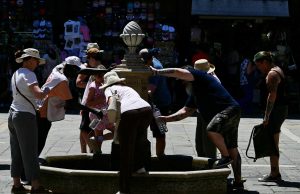 Caldo record, 21 città in bollino rosso oggi: da domani arriva la tregua