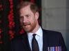 Harry presto in Inghilterra, domani incontro tra Carlo e William “per decidere l’approccio”