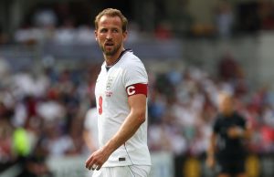 Inghilterra-Ghana, lo stregone africano pronto a ‘maledire’ Kane ai Mondiali: “Lo fermerò”