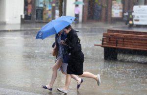 Meteo, Italia divisa a metà: forti temporali al Nord, soleggiato al Centro-Sud