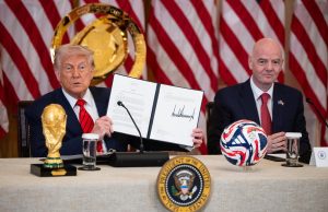 Mondiali, Infantino: “Trump consegnerà la Coppa del Mondo insieme a me”