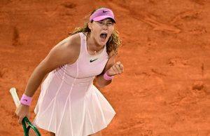 Roland Garros, la russa Andreeva è la prima finalista: nessuna stretta di mano con l’ucraina Kostyuk