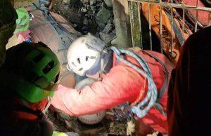 Salvo lo speleologo bloccato nella grotta in Piemonte, estratto dopo 12 ore